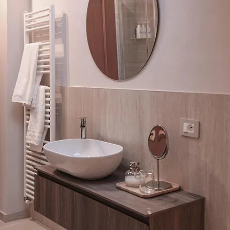 Interno 8 Διαμέρισμα *